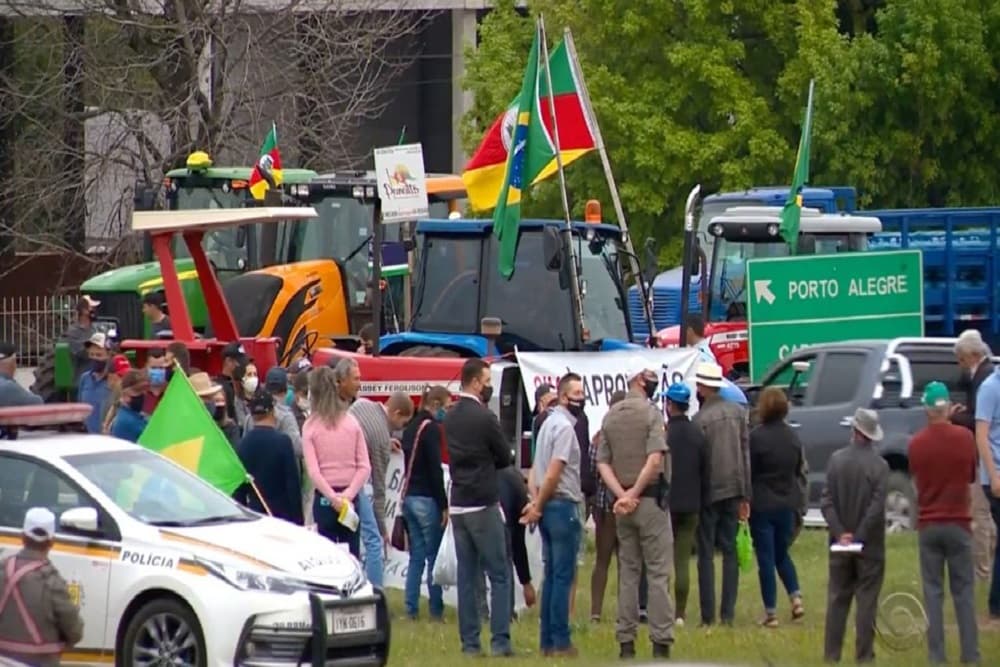 Produtores rurais protestam contra revogação do 'marco temporal' de terras indígenas no Norte do RS