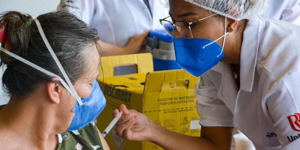 Vacinação avança e RS ultrapassa 2 milhões de doses aplicadas