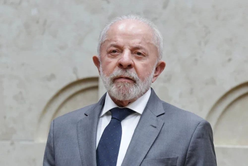 Lula sanciona lei que proíbe uso de linguagem neutra na administração pública