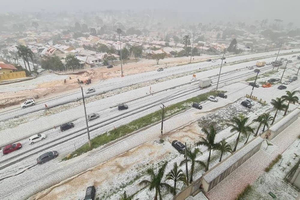 Granizo histórico em Curitiba