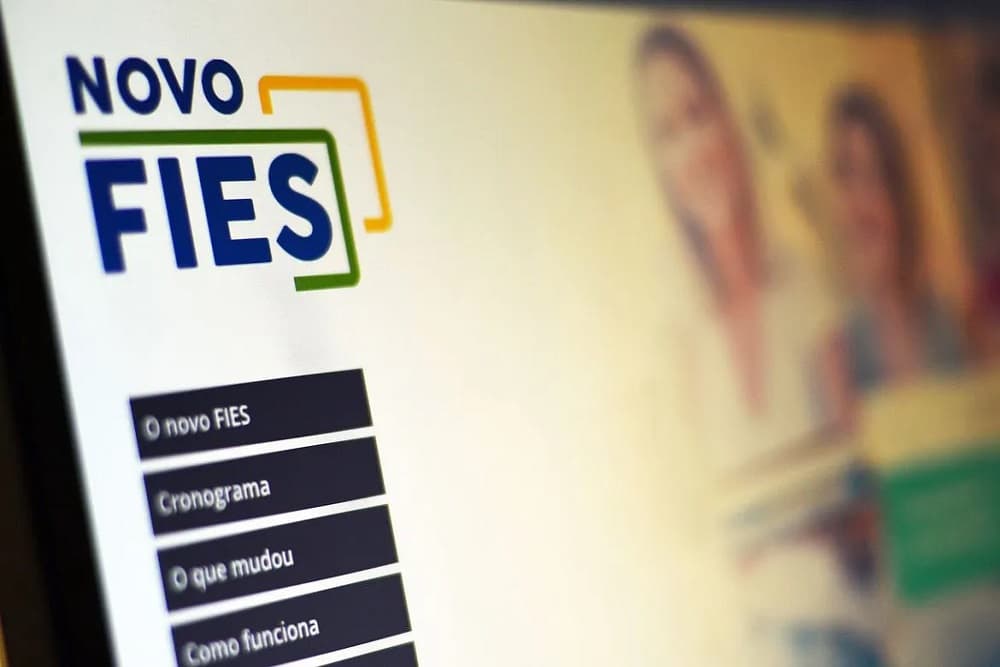 Lei que permite renegociação de dívidas do Fies é sancionada