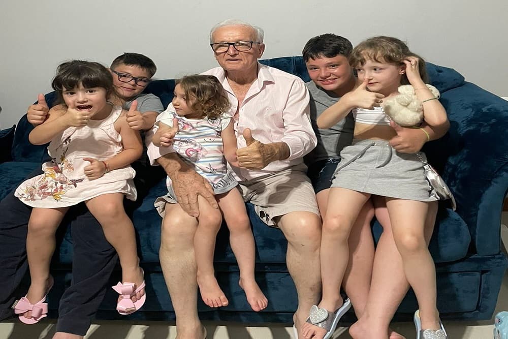 Prefeito de Palmitinho recebe alta e se recupera em casa