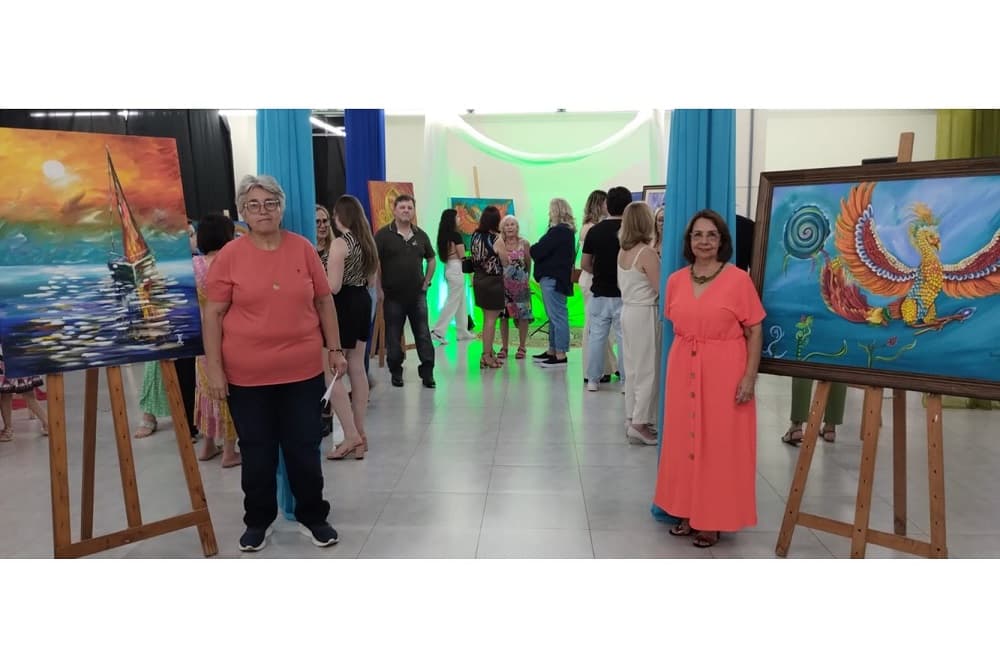 Mostra de Artes Luz, Cor e Espiritualidade ocorre no Centro de Cultura