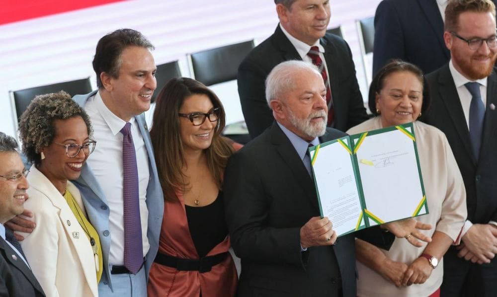 Lula institui Programa Escola em Tempo Integral