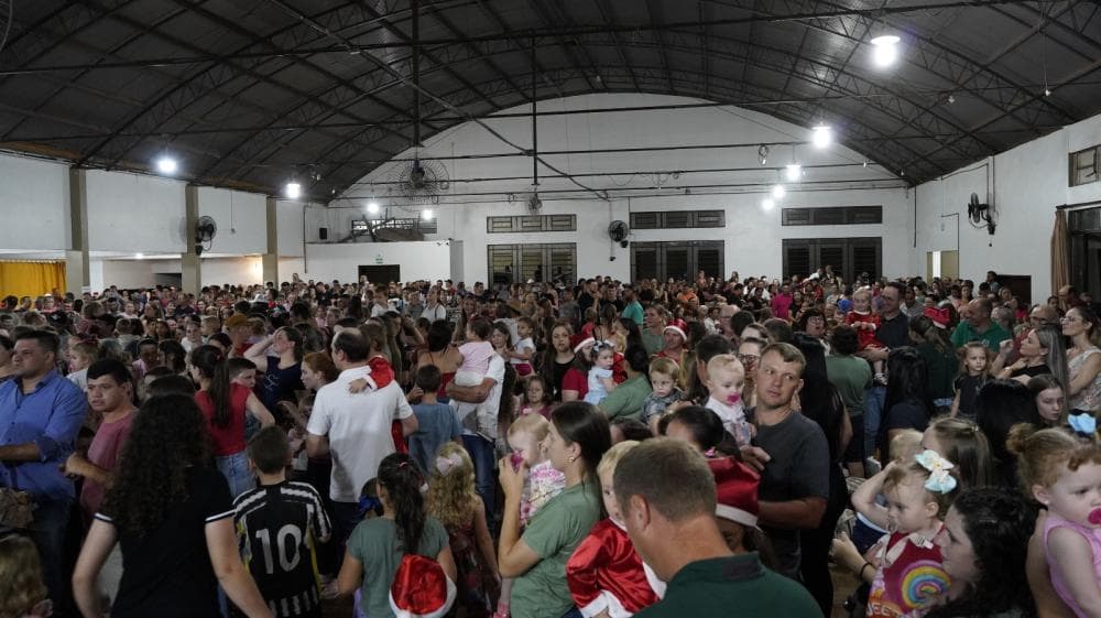 Natal Encantado em São Martinho reuniu grande público na noite de terça-feira