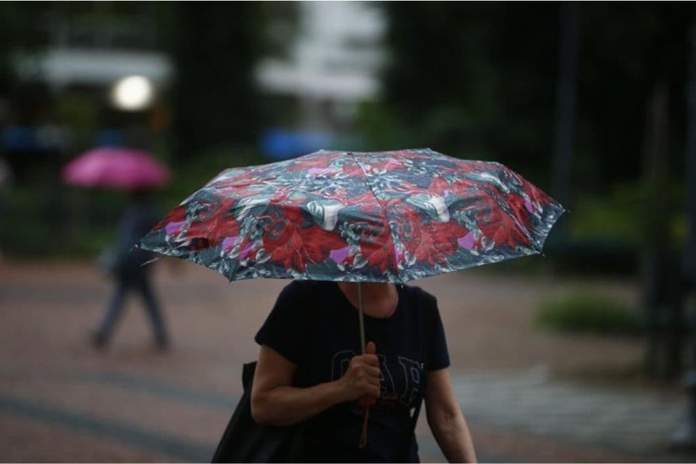 Sob alerta de calor intenso, chuva forte e temporais são esperados no RS nesta quinta-feira