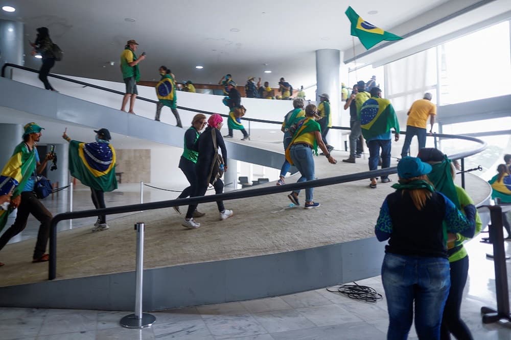 STF proíbe bloqueio de vias e invasão de prédios públicos em todo o território nacional