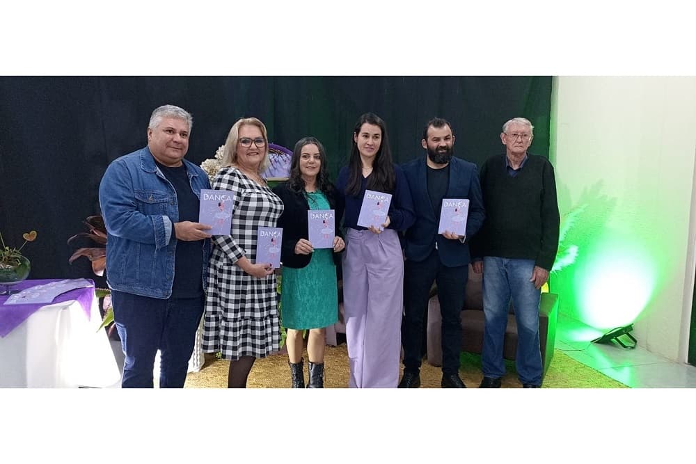 Escritora Santo-Augustense lança livro A Esperança Dança