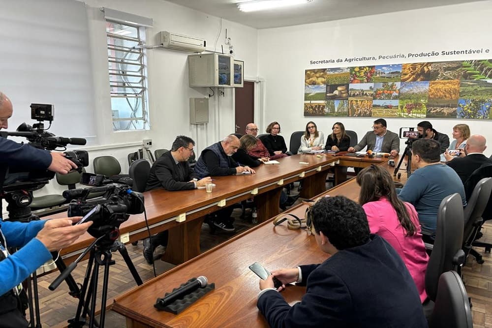 Estado inicia plano de ação para conter foco da doença de Newcastle, que afeta aves domésticas e silvestres