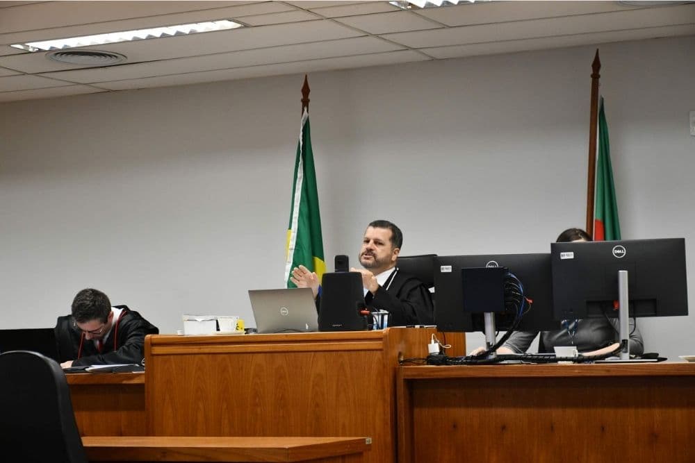 Mãe é condenada a mais de 44 anos de prisão por matar a filha a facadas em Novo Hamburgo