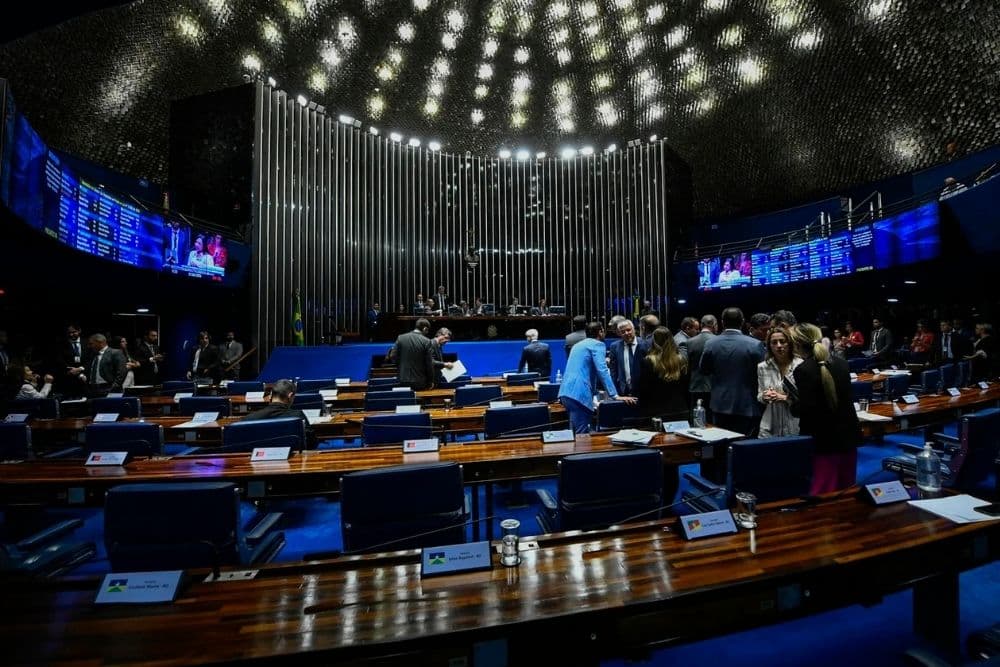 Senado aprova projeto que criminaliza misoginia e equipara a racismo