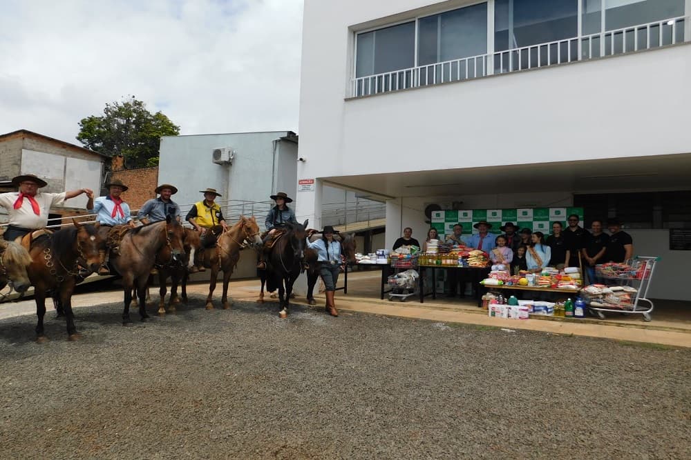 Cavalgada do Bem arrecada mais de 580 quilos de alimentos e produtos de higiene e limpeza em Santo Augusto