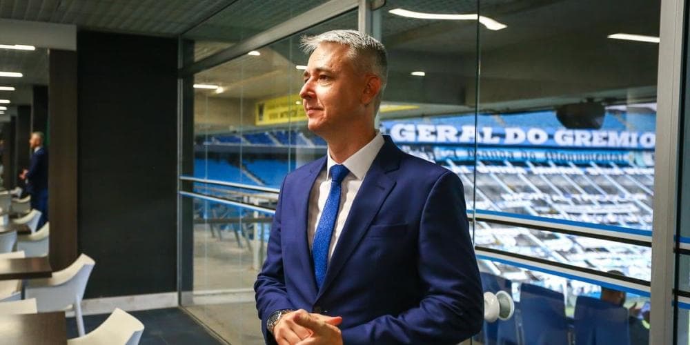 Tiago Nunes está regularizado no BID e deve comandar Grêmio no sábado