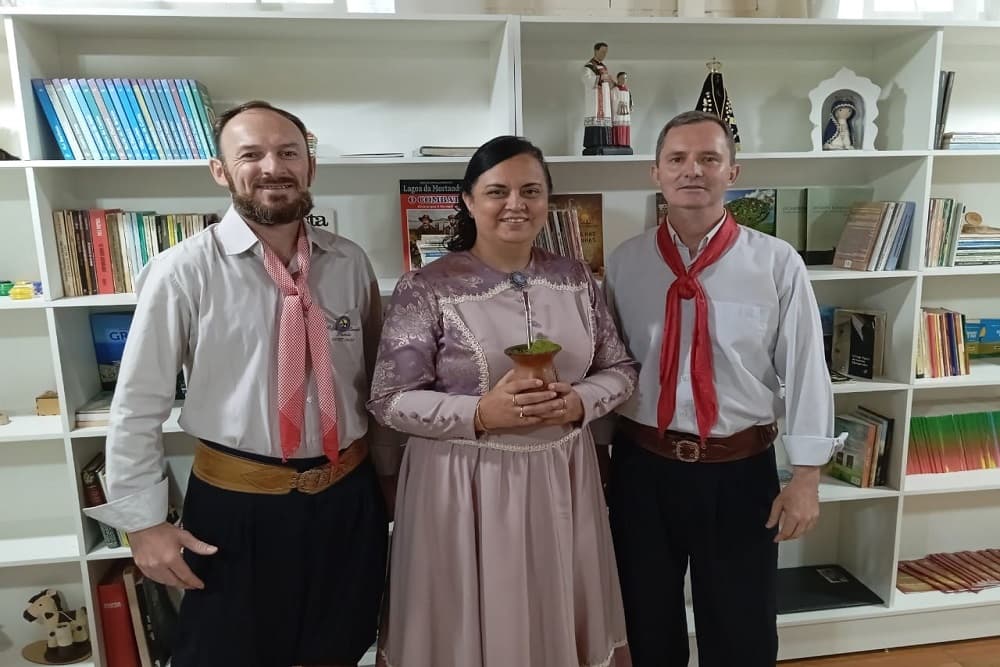 Sandra Regina Germano dos Santos é eleita nova coordenadora da 20ª Região Tradicionalista