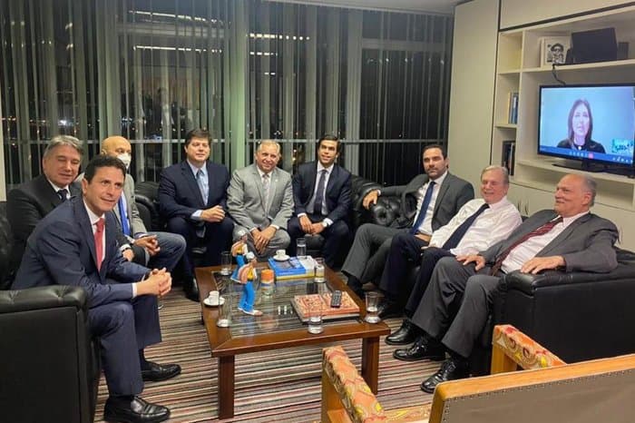 PSDB decide apoiar Simone Tebet com Tasso Jereissati de vice na chapa