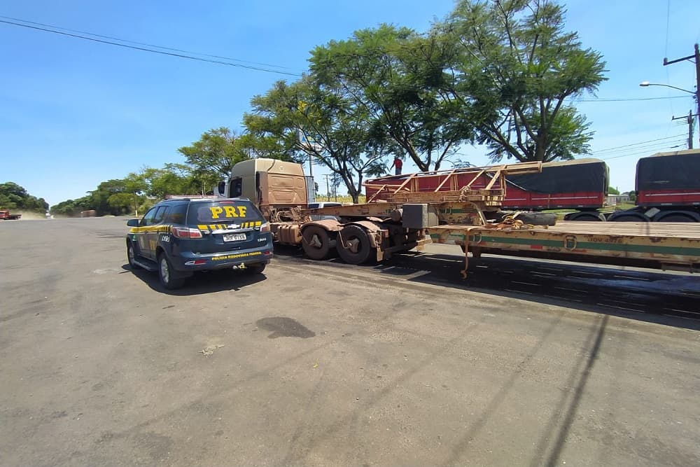 PRF prende motorista de São Martinho embriagado que dirigia caminhão em zigue-zague na rodovia