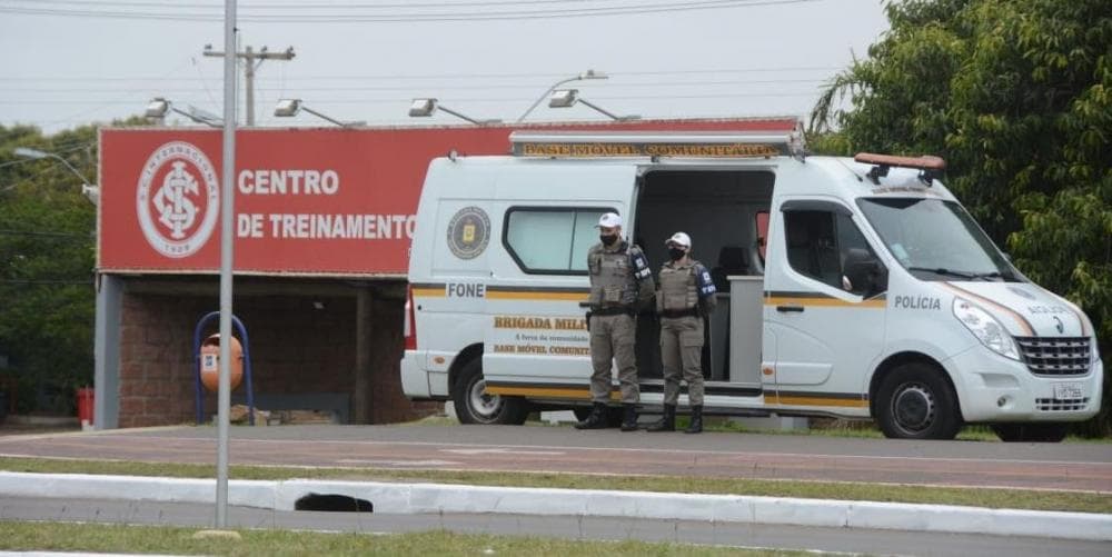Brigada Militar reforça a segurança do treino do Inter após derrota para o Fortaleza