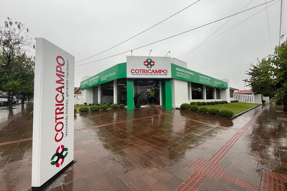 Cotricampo inaugura loja agropecuária em Santo Augusto