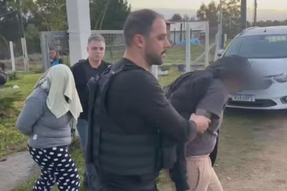 Operação contra tráfico e armas ilegais cumpre mandados em Três Passos e prende 28 no RS