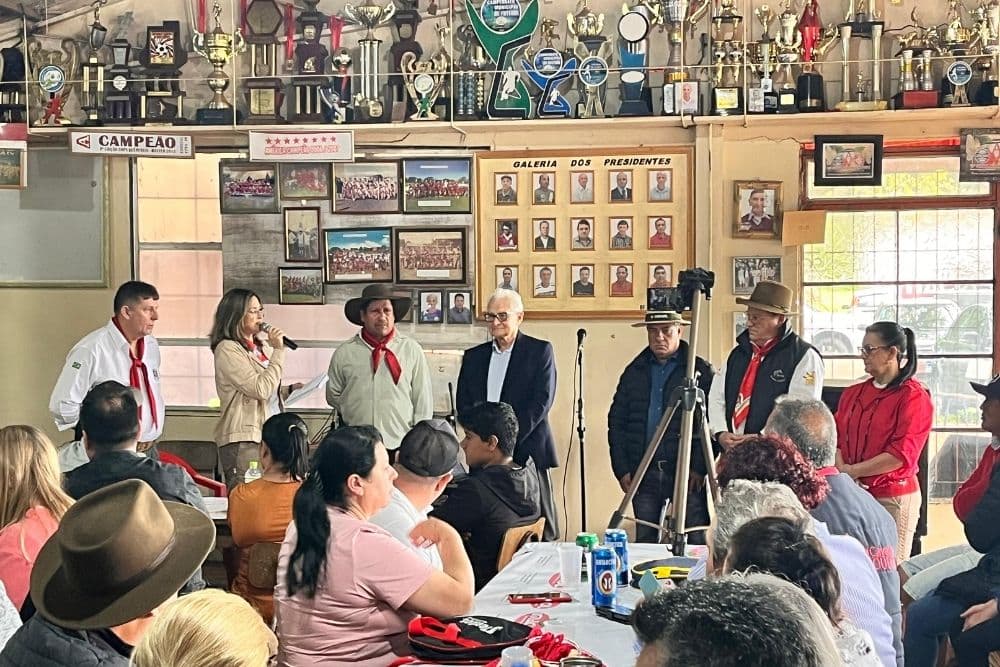 Almoço com homenagens encerra programação farroupilha no América Futebol Clube