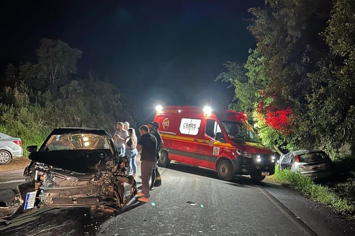 Acidente deixa 14 pessoas feridas em Sarandi