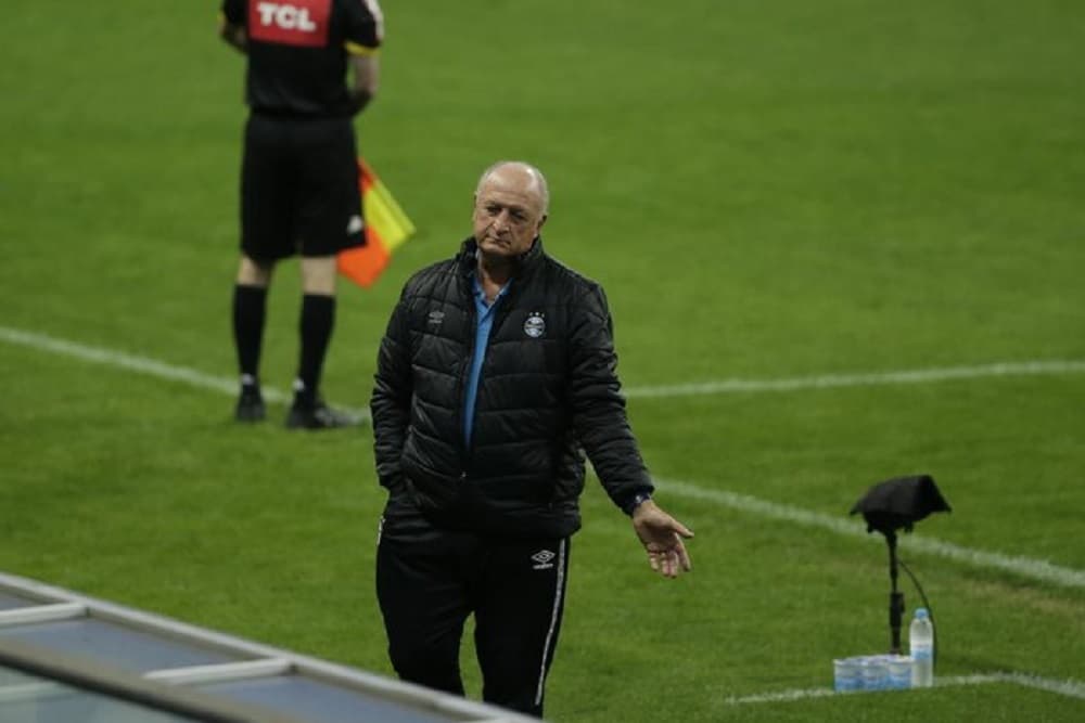 Grêmio anuncia saída de Felipão após a derrota para o Santos