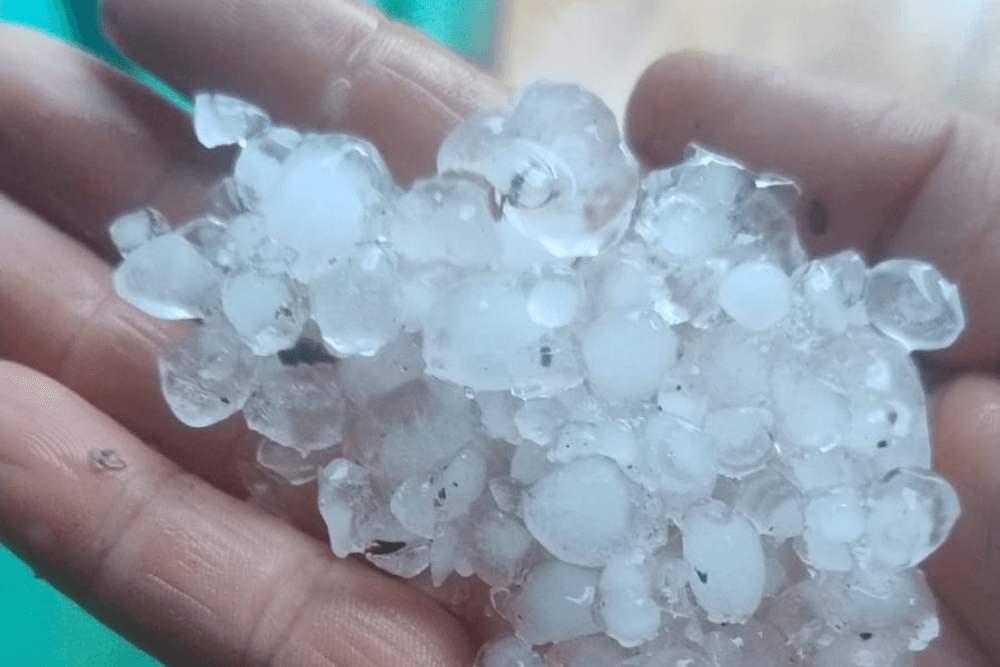 Coronel Bicaco: Chuva forte, vento e queda de granizo atingiu parte da localidade de Campo Santo