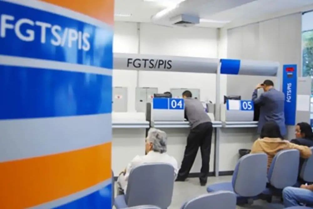 Caixa libera abono salarial para nascidos em novembro e dezembro