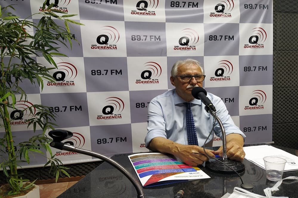 Candidato a reeleição, Naldo Wiegert concede entrevista à Rádio Querência