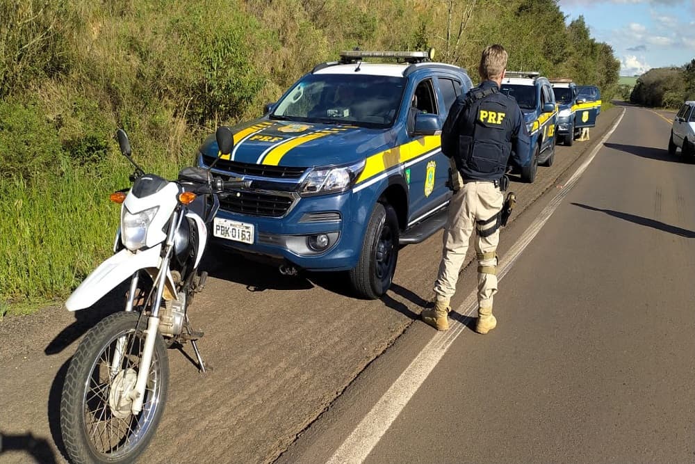 PRF prende criminoso em fuga após estuprar criança