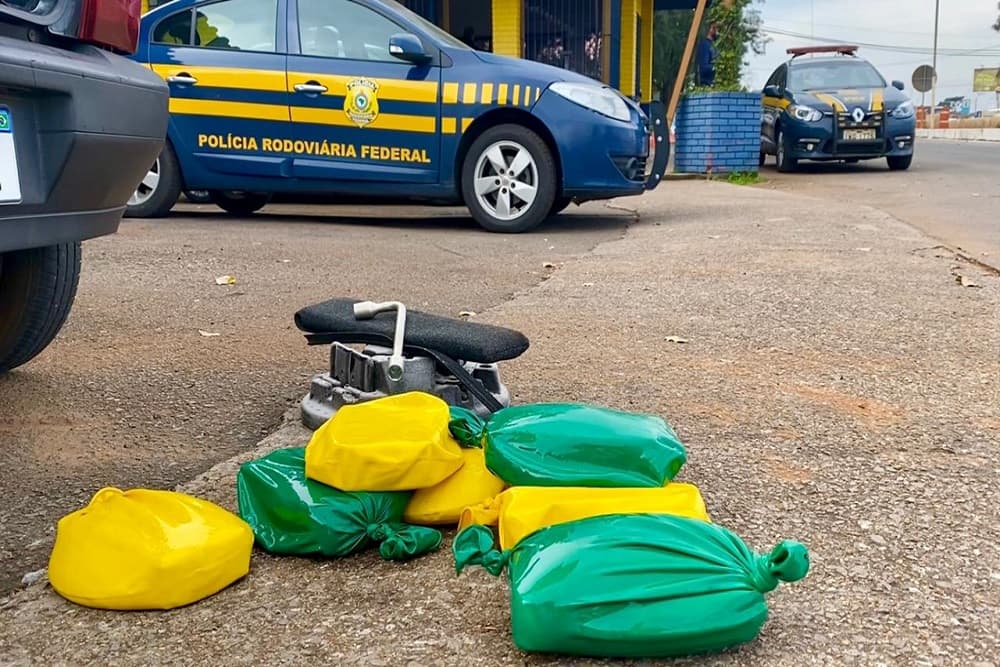 PRF prende traficante com 9 quilos de cocaína e crack no tanque de combustível do carro
