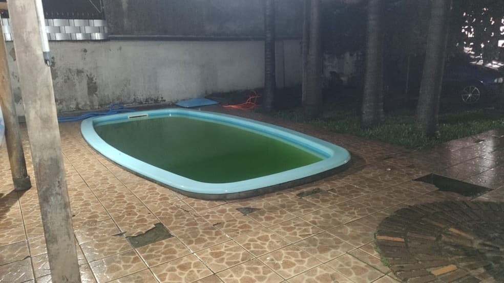 Bebê de 1 ano morre afogado em piscina de casa em Gravataí