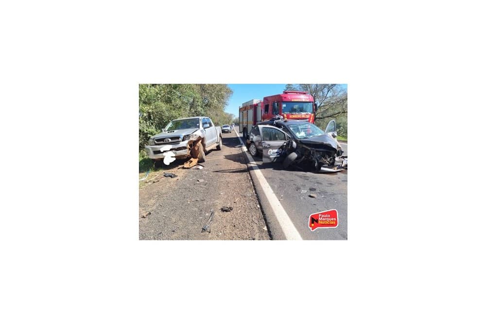 Grave acidente envolve cinco veículos na BR-472