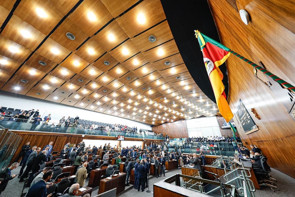 Governo do RS aprova reestruturação de carreiras na Assembleia Legislativa