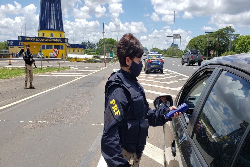 PRF dá orientações para as viagens de final de ano