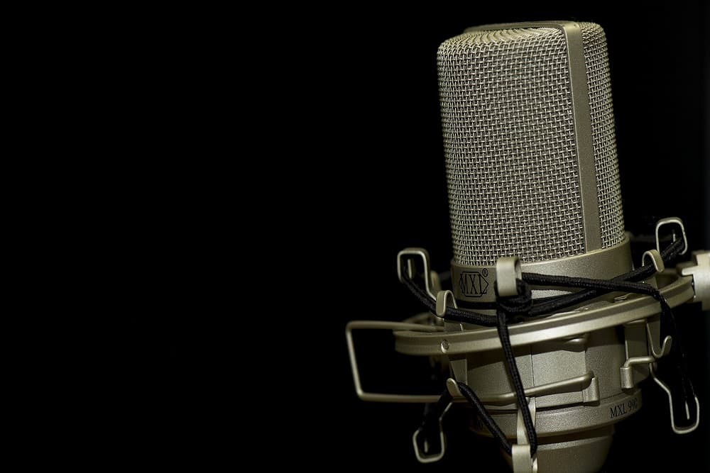 Rádio é ouvido por 78% da população, segundo pesquisa