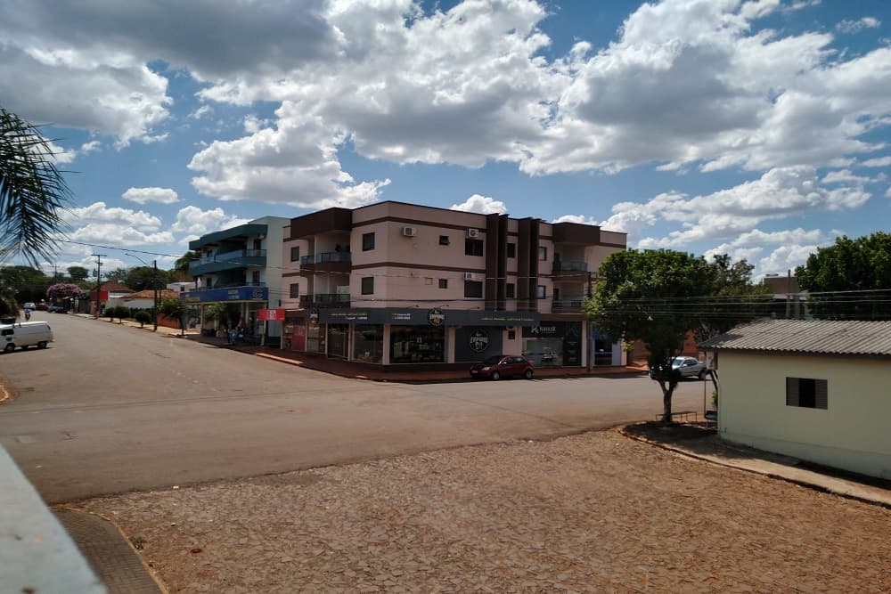 Entrada de novo sistema muda condições do tempo e deixa região Sul em alerta para tempestade