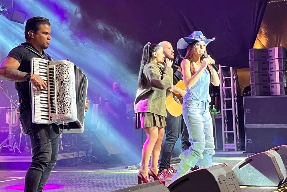 Maiara e Maraisa encantam o público na Expofesa com show repleto de sucessos