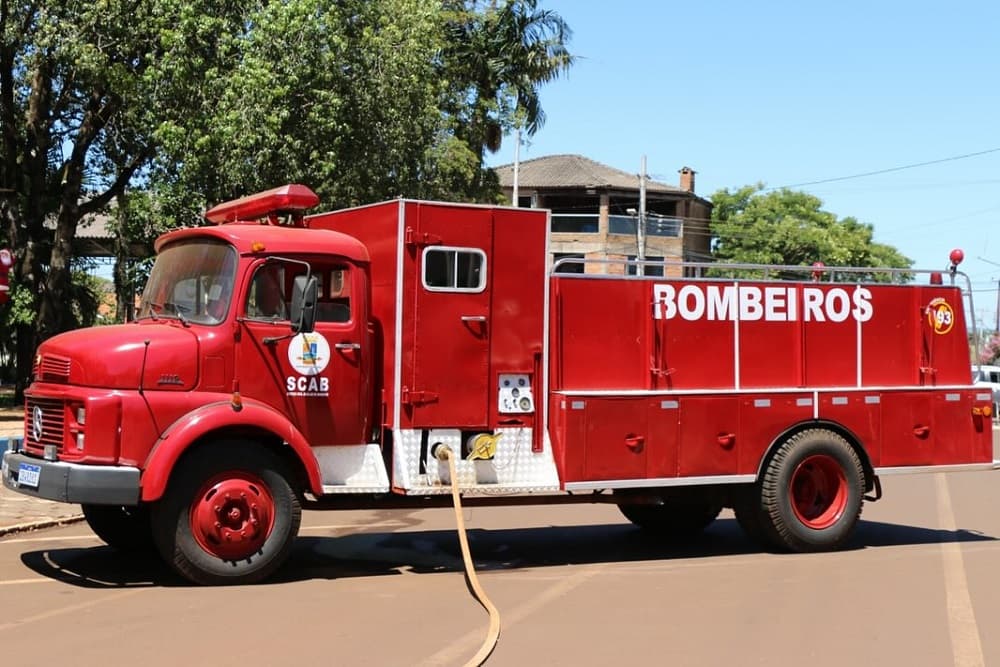 Prefeitura de Chiapetta recebe caminhão de combate a incêndios