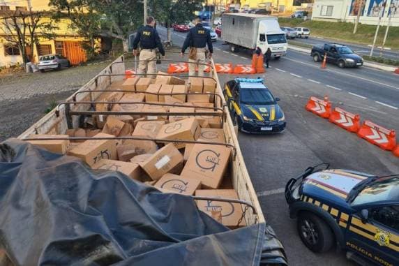 Mais de 150 mil maços de cigarros contrabandeados são apreendidos em Caxias do Sul