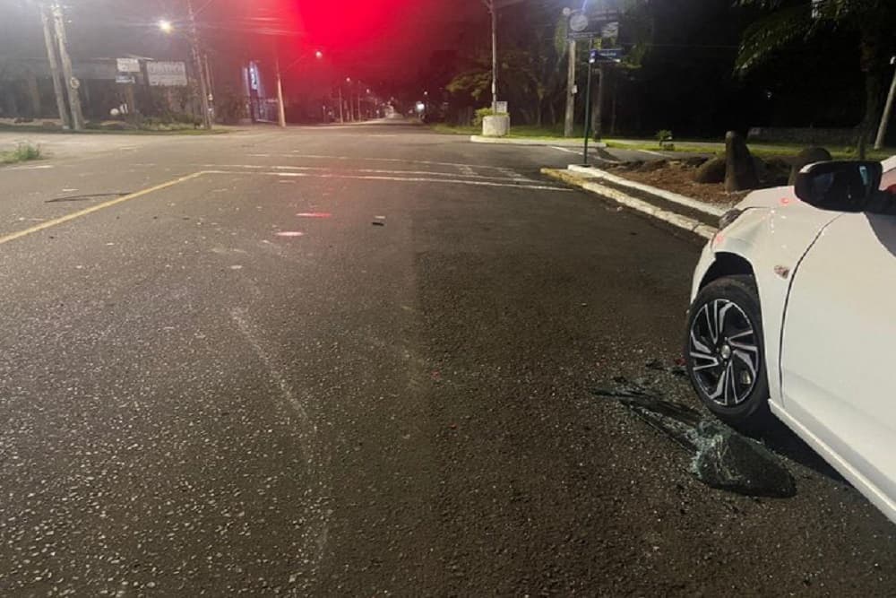 Criança socorrida por PMs morre após acidente com viatura em Novo Hamburgo