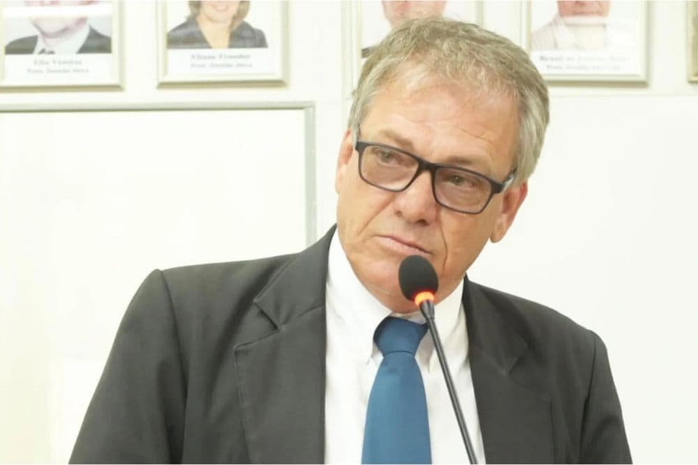 Vereador de Independência é indiciado por racismo depois de usar expressão 'negrice' na tribuna