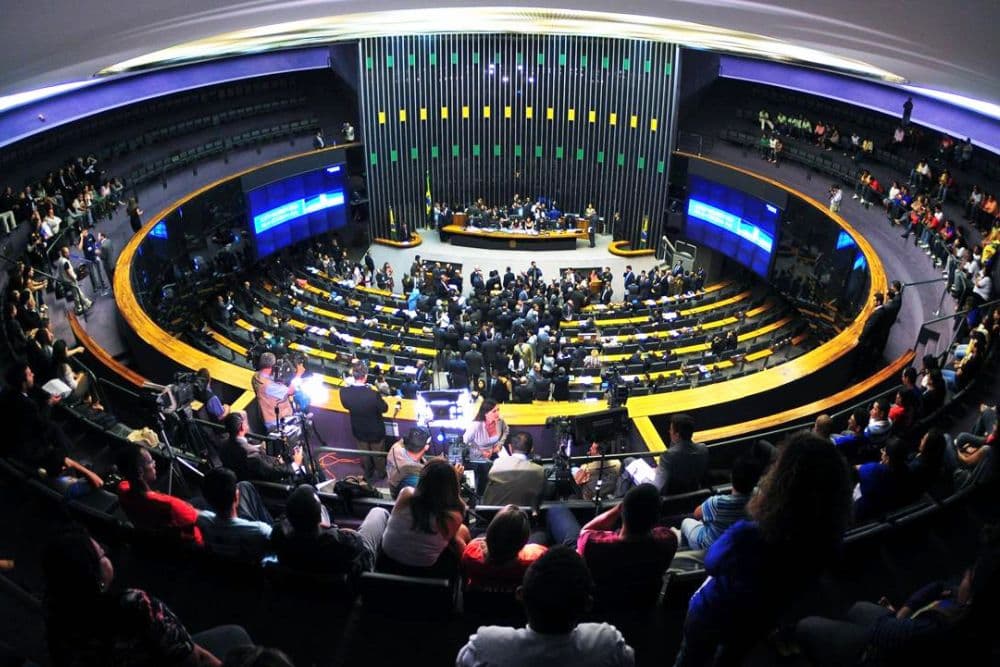 Acordo para aumentar número de deputados federais pode tirar duas vagas do RS