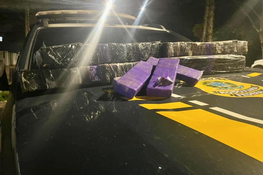 PRF prende três traficantes com carga de maconha