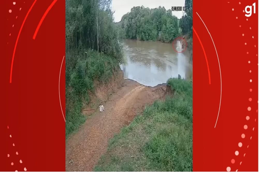 Polícia suspeita que mulher que morreu após carro não parar sobre balsa e afundar no RS foi assassinada
