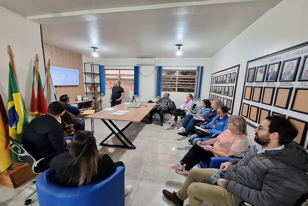 Rádio Querência e ACISA promoverão debate eleitoral em Santo Augusto