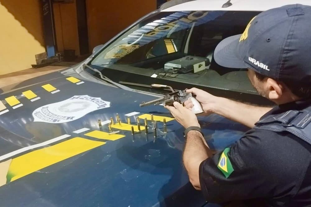 PRF prende homem armado que tentou fugir da abordagem em Sarandi