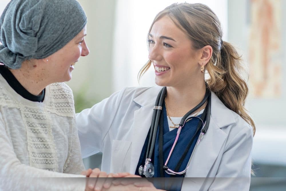 Estudo brasileiro avança em tratamento inovador para alívio da dor em pacientes com câncer e recruta voluntários