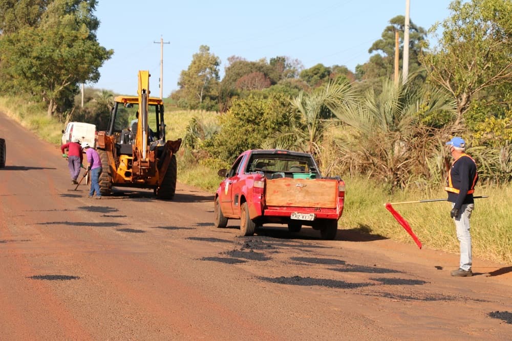 Prefeitura de Chiapetta realiza tapa-buracos na ERS-571