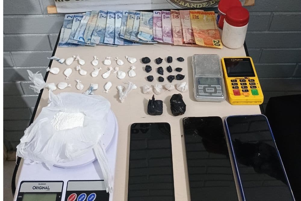 Brigada Militar efetua prisão por tráfico de drogas em Miraguaí